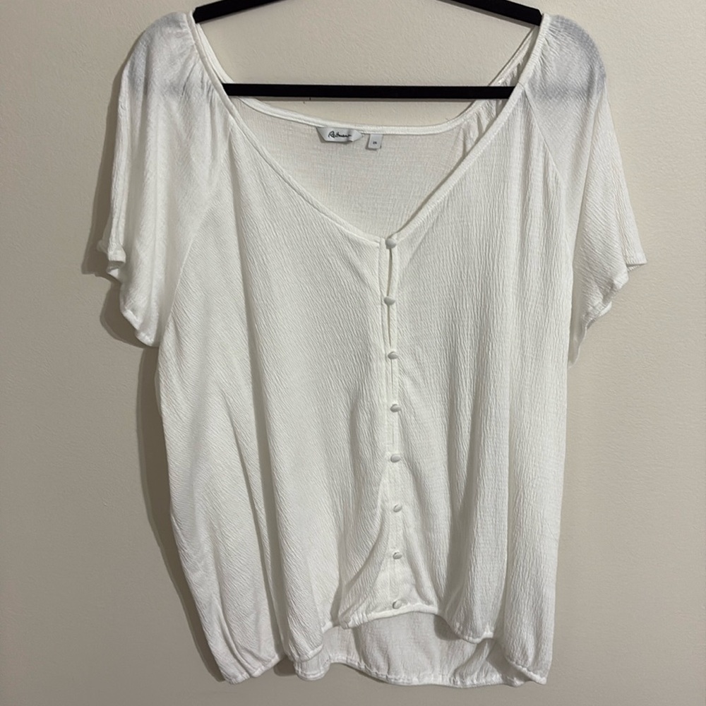 2x white textured blouse
